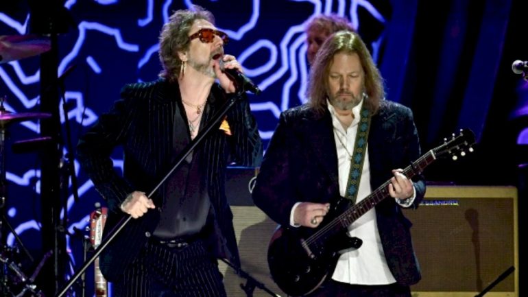 the-black-crowes-take-fans-behind-the-scenes-of-their-‘profane-prophecy’-video