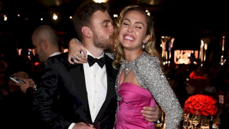 gay-olympian-says-miley-cyrus-was-his-own-‘heated-rivalry’-style-‘rose’