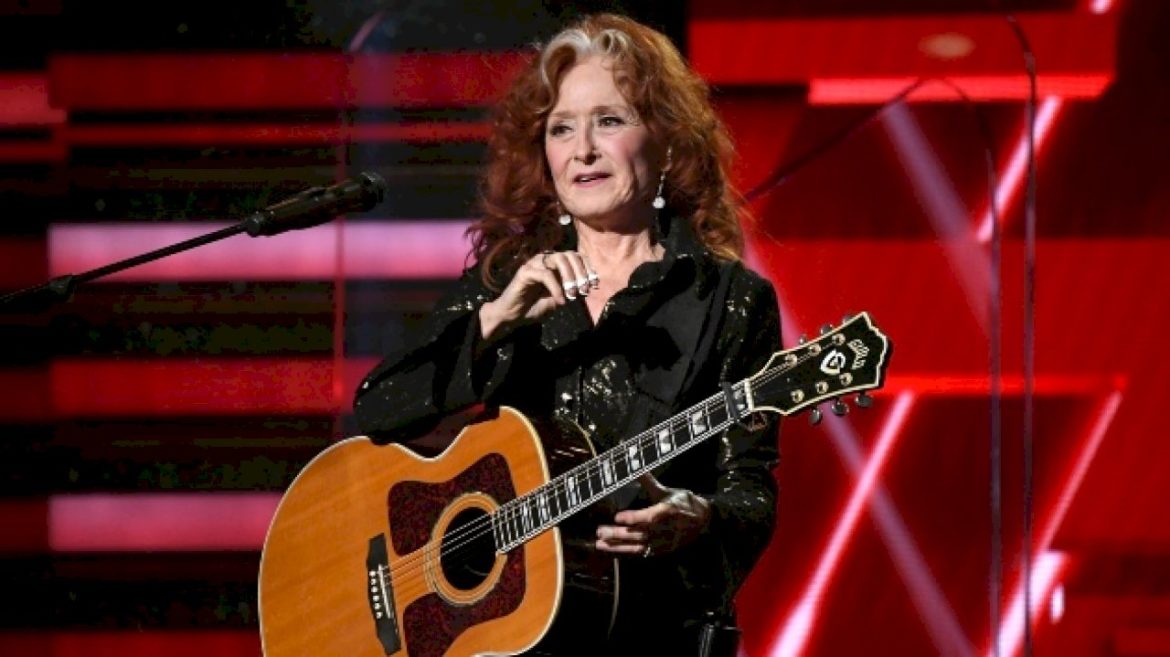 bonnie-raitt-adds-more-2026-tour-dates