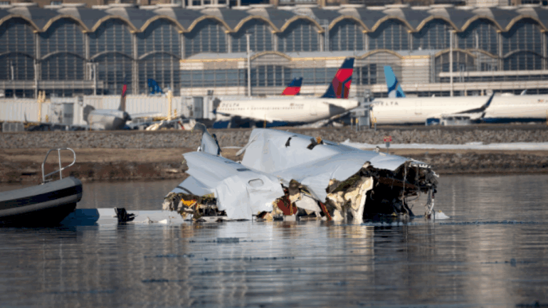 $400-gps-device-could-have-prevented-deadly-mid-air-crash-near-dc:-ntsb-chair