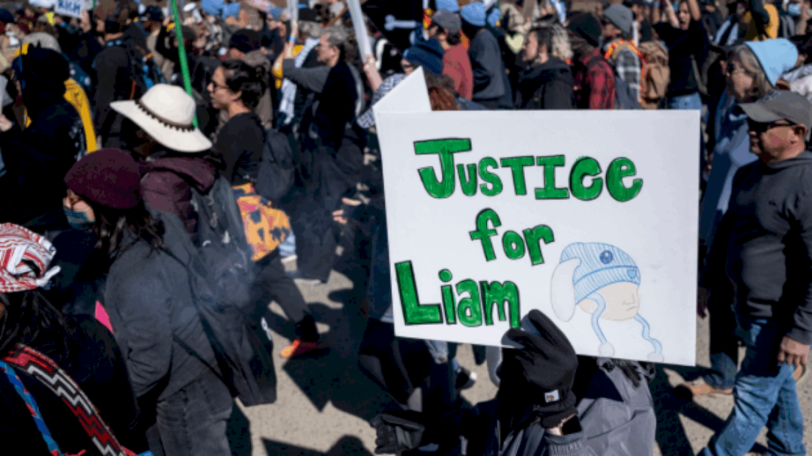 protesters-clash-with-law-enforcement-outside-texas-facility-where-detained-5-year-old-is-held