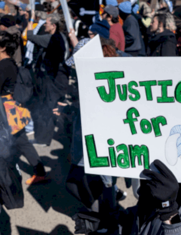 protesters-clash-with-law-enforcement-outside-texas-facility-where-detained-5-year-old-is-held