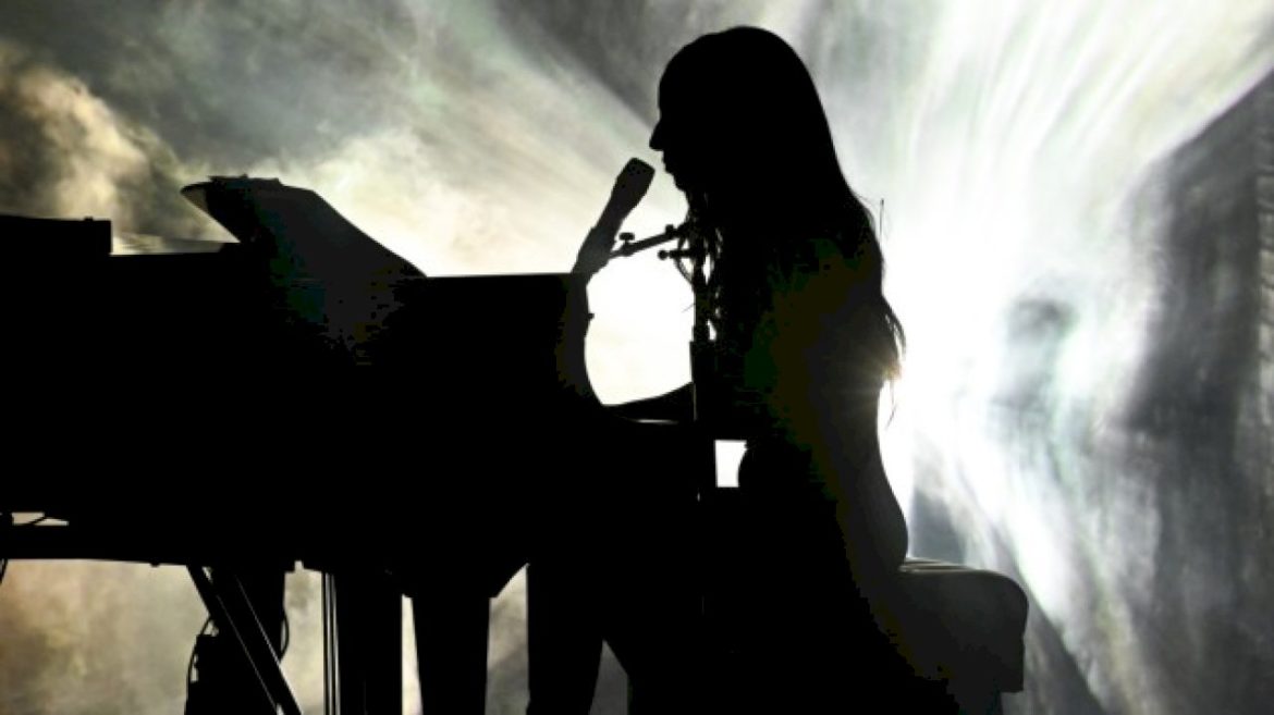 lady-gaga-stops-tokyo-concert-to-speak-out:-‘my-heart-is-aching’