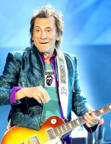 the-rolling-stones’-ronnie-wood-to-open-for-eric-clapton-at-royal-family’s-sandringham-estate