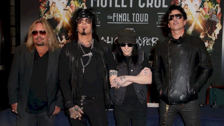 motley-crue-declares-‘decisive-victory’-over-mick-mars-in-legal-battle