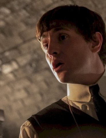 first-official-photos-released-of-sam-mendes’-beatles-cast