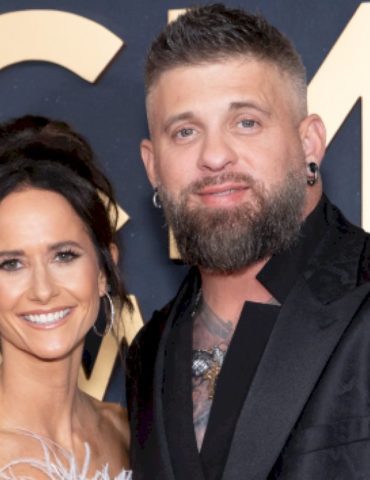 brantley-gilbert,-lee-brice-&-gabby-barrett-booked-for-all-american-halftime-show