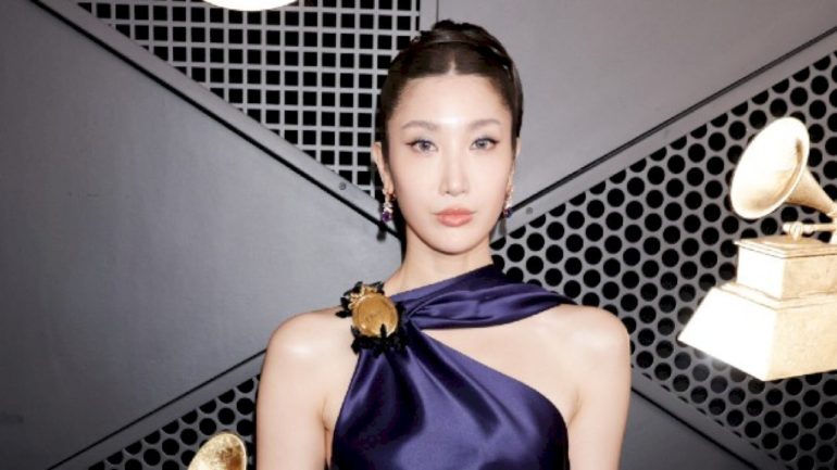 ejae-shares-her-biggest-‘pinch-me’-moment-of-‘golden’-&-‘kpop-demon-hunters’-phenomenon