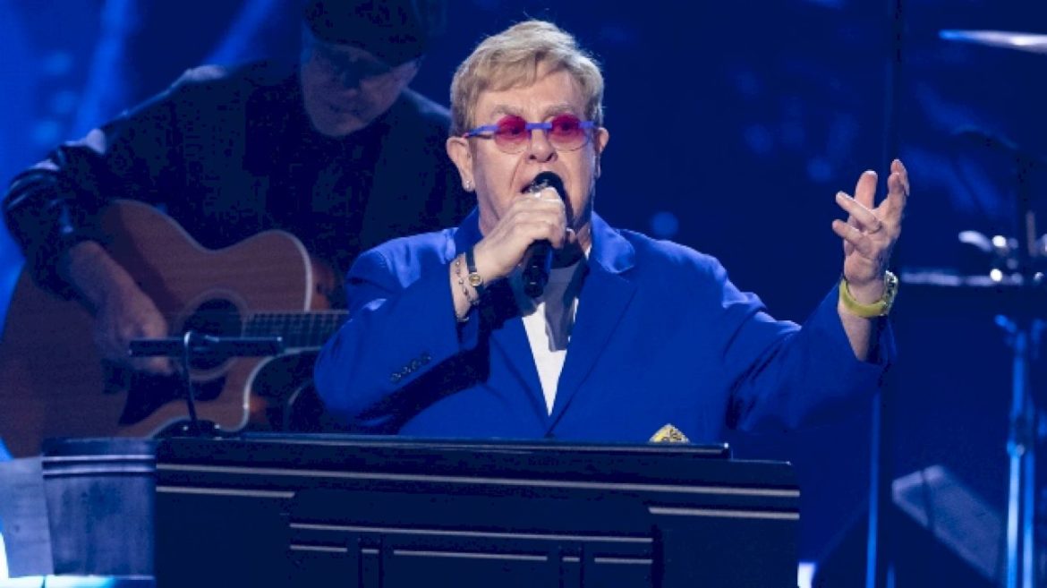 elton-john-taps-lola-young-to-headline-annual-oscar-viewing-party