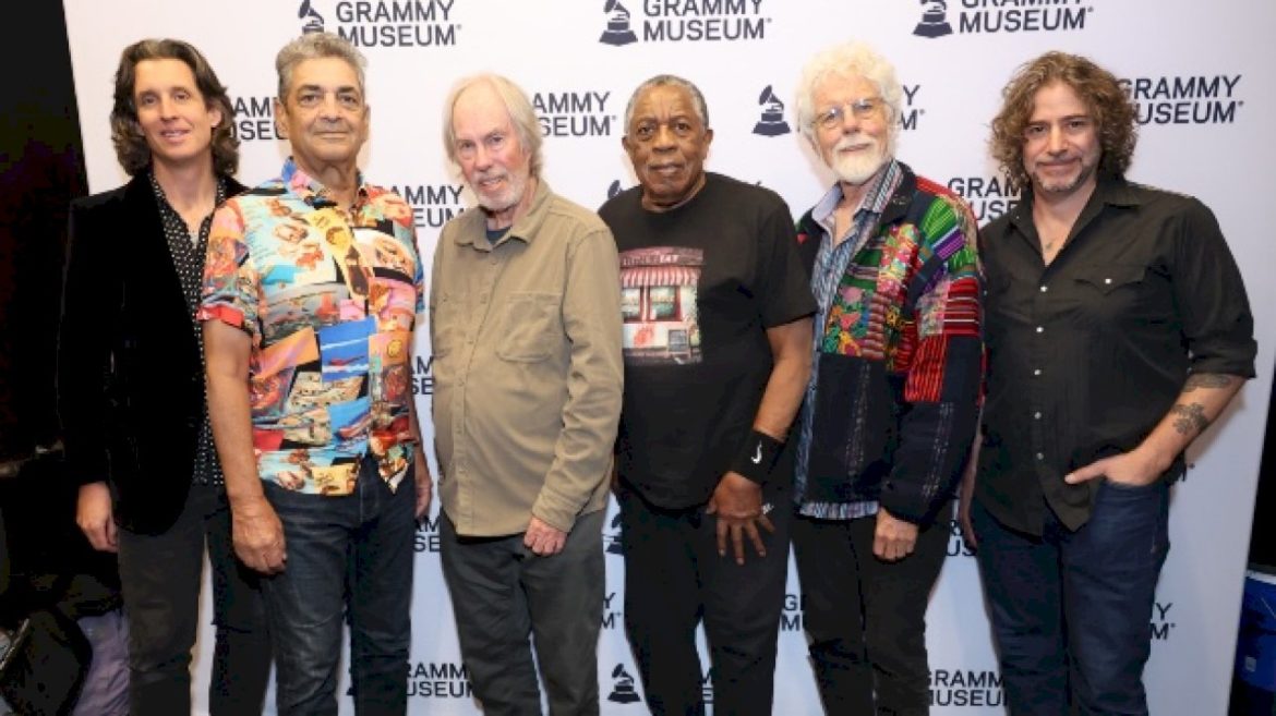 little-feat-extends-the-last-farewell-tour