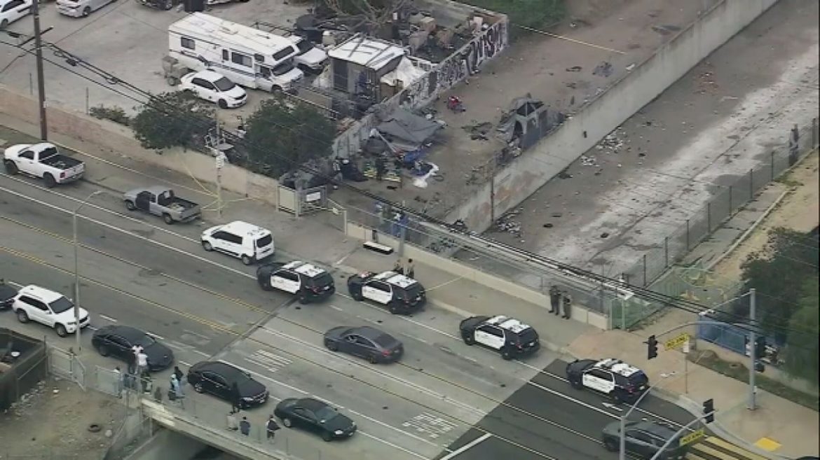 4-murders-of-homeless-people-including-ex-nfl-player-may-be-connected:-police