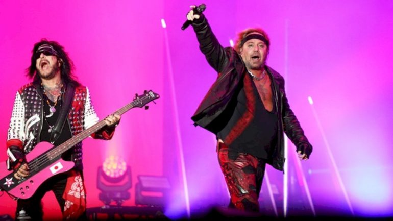 motley-crue-announces-july-4-show-in-canada