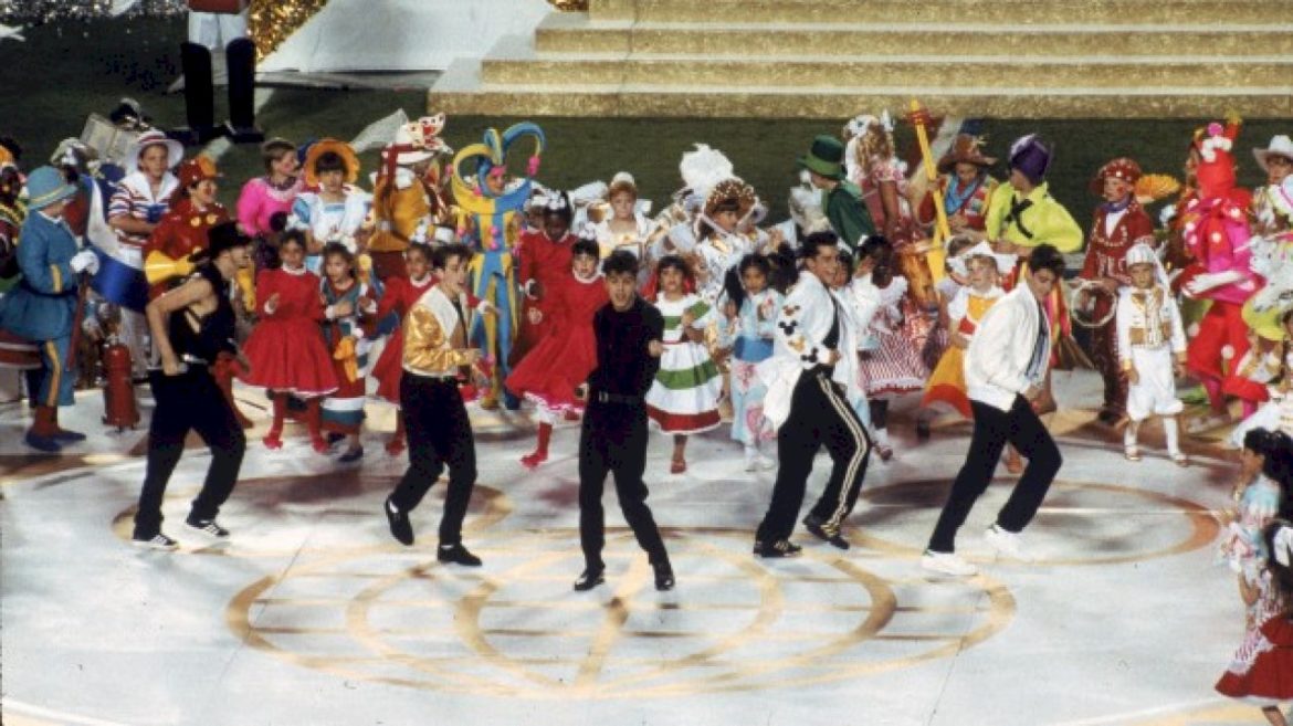 from-new-kids-on-the-block-to-bad-bunny:-a-modern-super-bowl-halftime-history