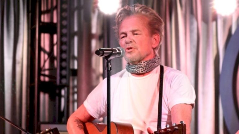 john-mellencamp-shows-support-for-bad-bunny:-‘his-halftime-show-was-great’