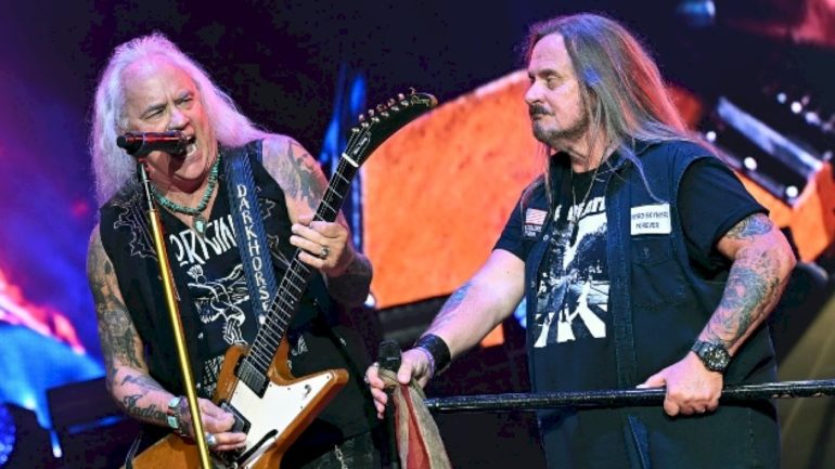 lynyrd-skynyrd-launches-#freebirdmoment-contest