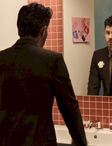 nick-jonas-releases-deluxe-version-of-‘sunday-best,’-books-new-movie-role