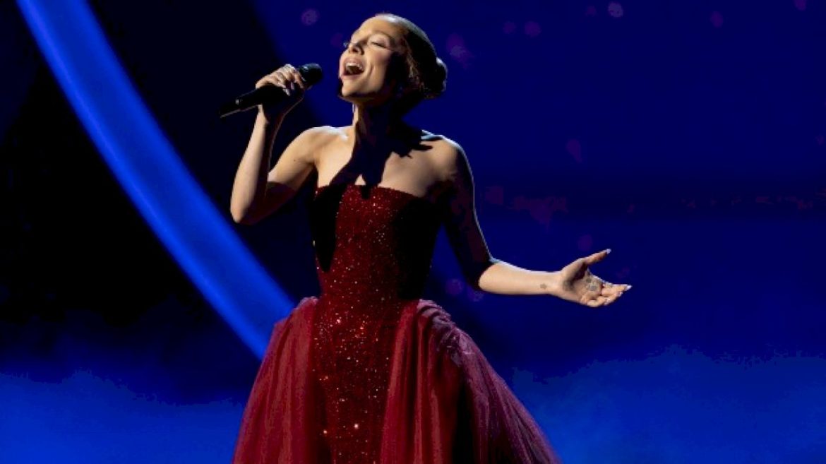 this-is-who-ariana-grande-wants-to-play-her-in-a-movie-of-her-life