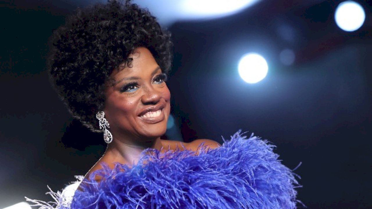 viola-davis-to-receive-chairman’s-award-at-the-57th-naacp-image-awards