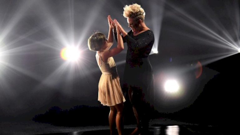 pink-celebrates-5-year-anniversary-of-duet-with-daughter-willow