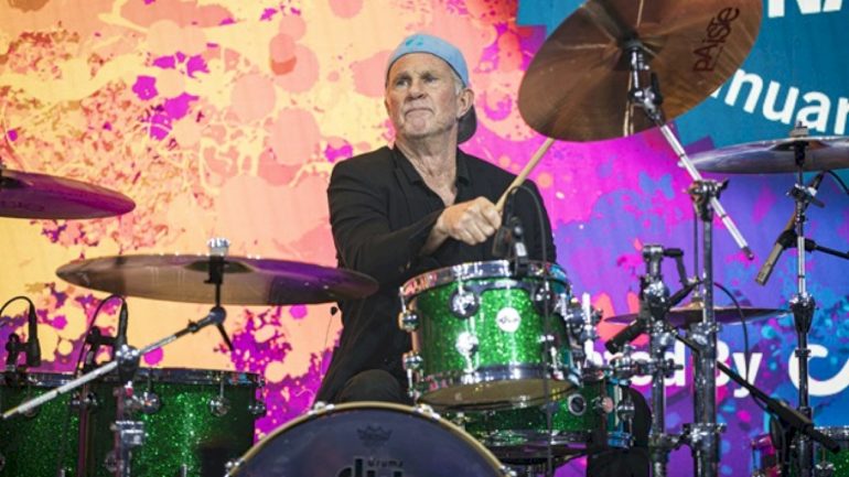 rhcp’s-chad-smith-to-teach-legends-of-the-’70s-drum-instruction-course