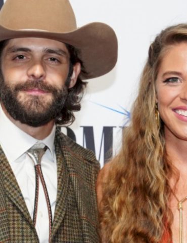 from-‘die-a-happy-man’-to-‘ain’t-a-bad-life,’-thomas-rhett-writes-a-dad’s-guide-to-valentine’s-day