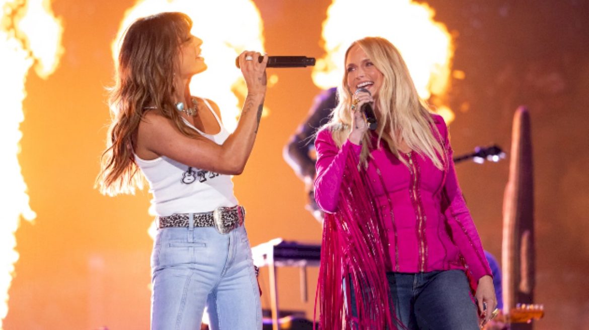 ella-langley’s-‘choosin’-texas’-was-inspired-by-miranda-lambert’s-pet-kangaroo