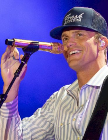 parker-mccollum-says-idea-for-new-single-‘just-kind-of-fell-out-of-my-brain’