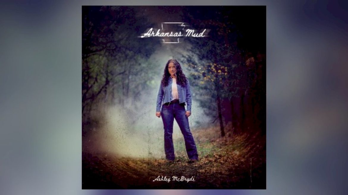 smoking,-drinking-and-screaming:-ashley-mcbryde’s-video-for-‘arkansas-mud’-is-here