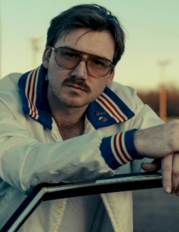 morgan-wallen-lights-up-#1-spot-with-’20-cigarettes’