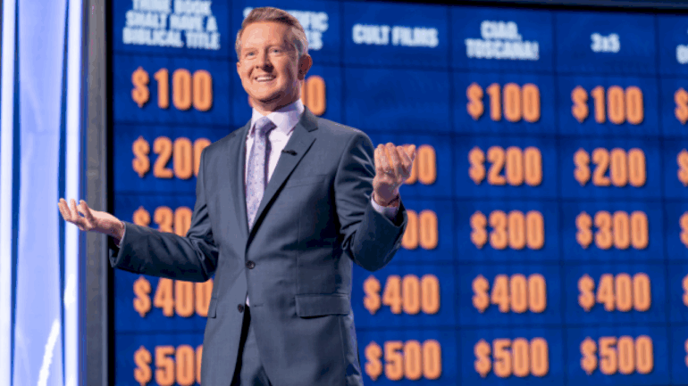 ike-barinholtz,-lisa-ann-walter-and-more-to-compete-on-‘celebrity-jeopardy!-all-stars’