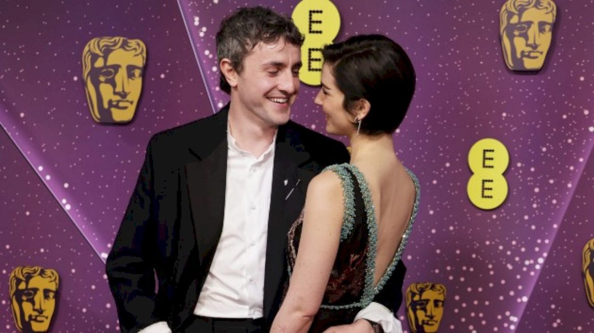 gracie-abrams-makes-official-red-carpet-debut-with-paul-mescal-at-bafta-ceremony