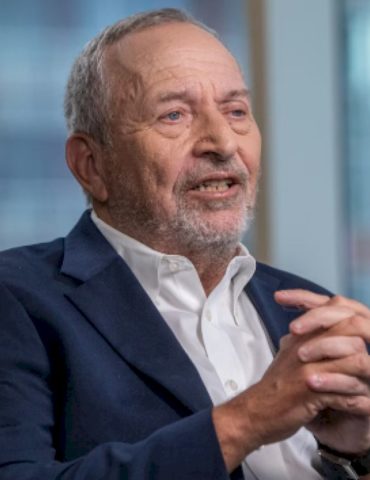 larry-summers-to-step-down-from-harvard-amid-epstein-scrutiny