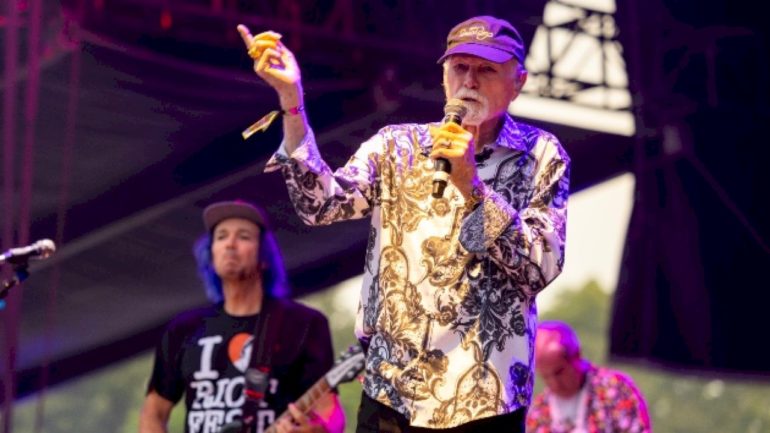 the-beach-boys-add-dates-to-2026-tour-celebrating-60-years-of-‘pet-sounds’