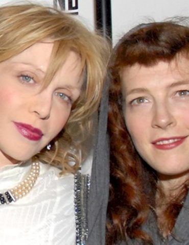 courtney-love-teases-tour-with-former-hole-bandmate-melissa-auf-der-maur