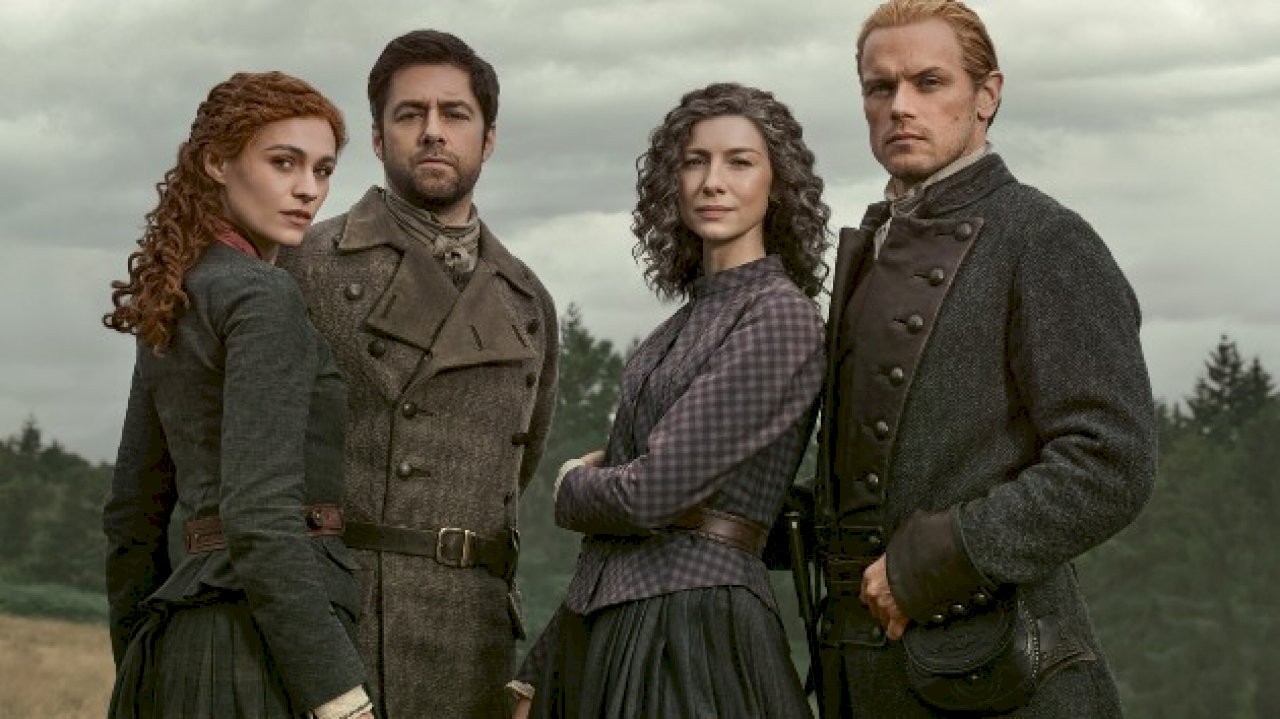 ‘outlander’-stars-talk-filming-‘bittersweet,’-’emotional’-final-season