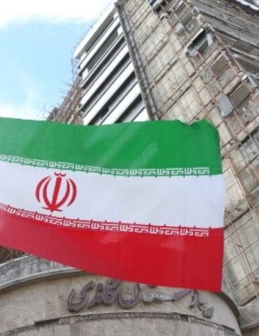 us-missile-seen-hitting-building-near-iranian-girls’-school,-experts-say