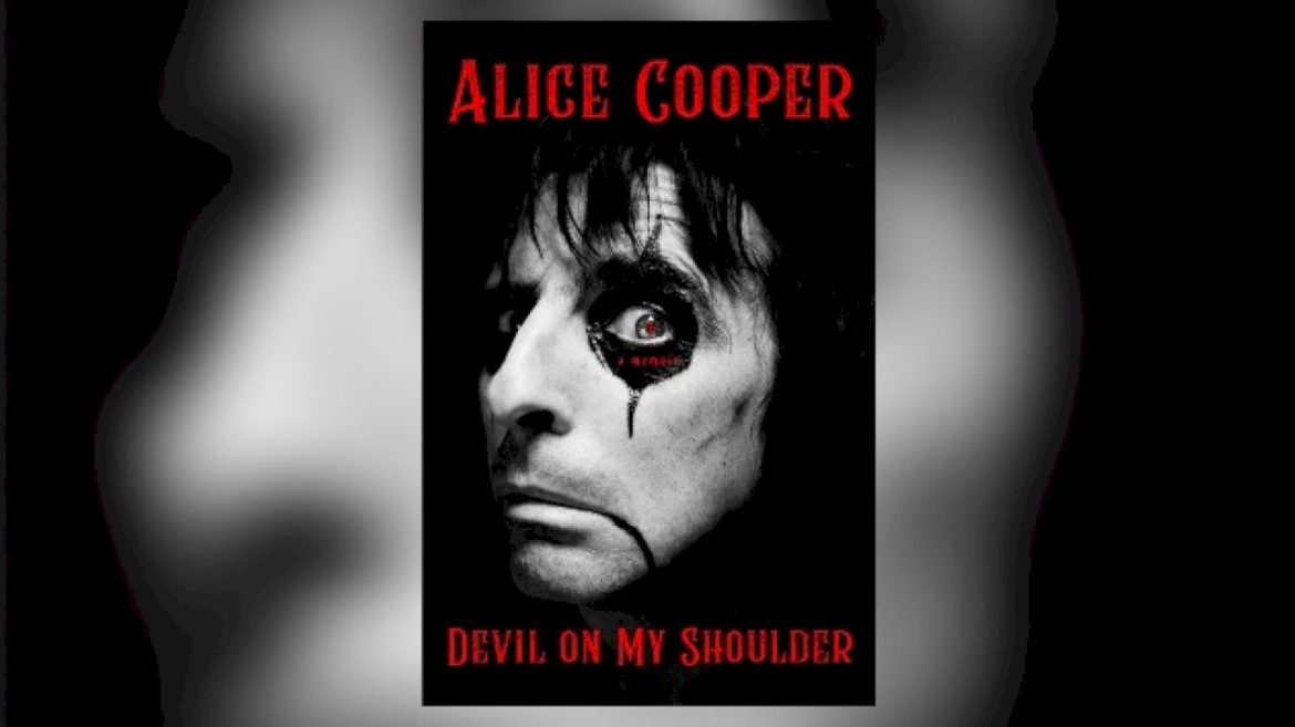 at-least-one-more-book:-alice-cooper-announces-﻿’devil-on-my-shoulder﻿’-memoir