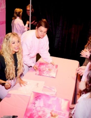 poppin’-champagne,-eatin’-cane’s:-watch-megan-moroney’s-‘9-cities-9-days’-doc