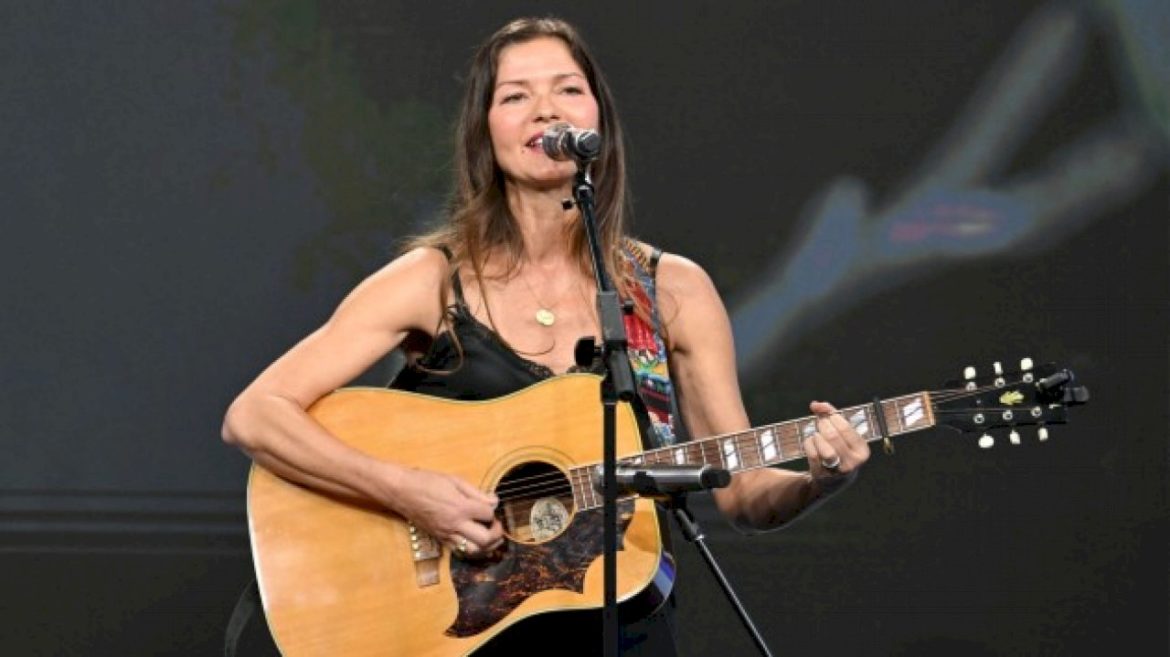 these-are-her-stories:-from-‘law-&-order’-to-‘hope-valley,’-jill-hennessy-brings-her-life-to-the-concert-stage