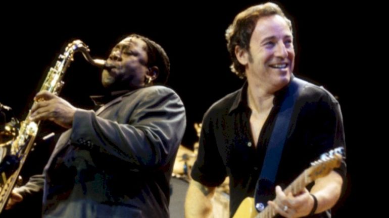 bruce-springsteen-releases-2000-new-york-reunion-tour-concert-as-part-of-live-archive-series