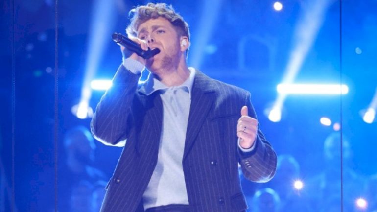 after-grammys-malfunction,-alex-warren-thought-his-career-was-‘over’