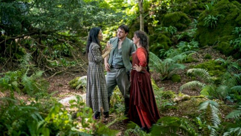 road-to-the-oscars-2026:-‘hamnet’-director-chloe-zhao-says-awards-recognition-is-‘an-amazing-feeling’