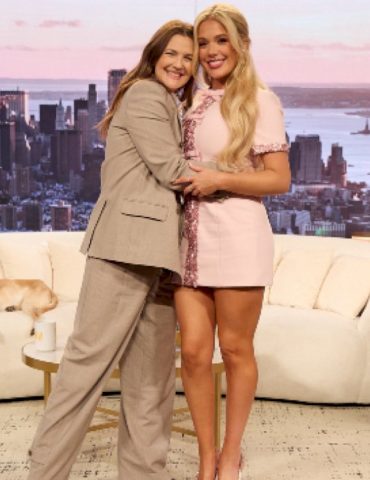 megan-moroney-bonds-with-drew-barrymore-+-sells-out-rodeohouston