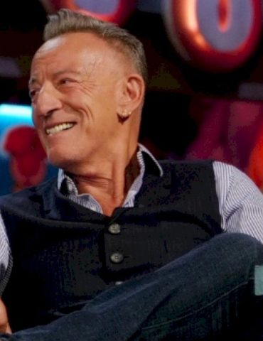 bruce-springsteen’s-personal-chef-reveals-his-favorite-foods,-heat-tolerance-and-more