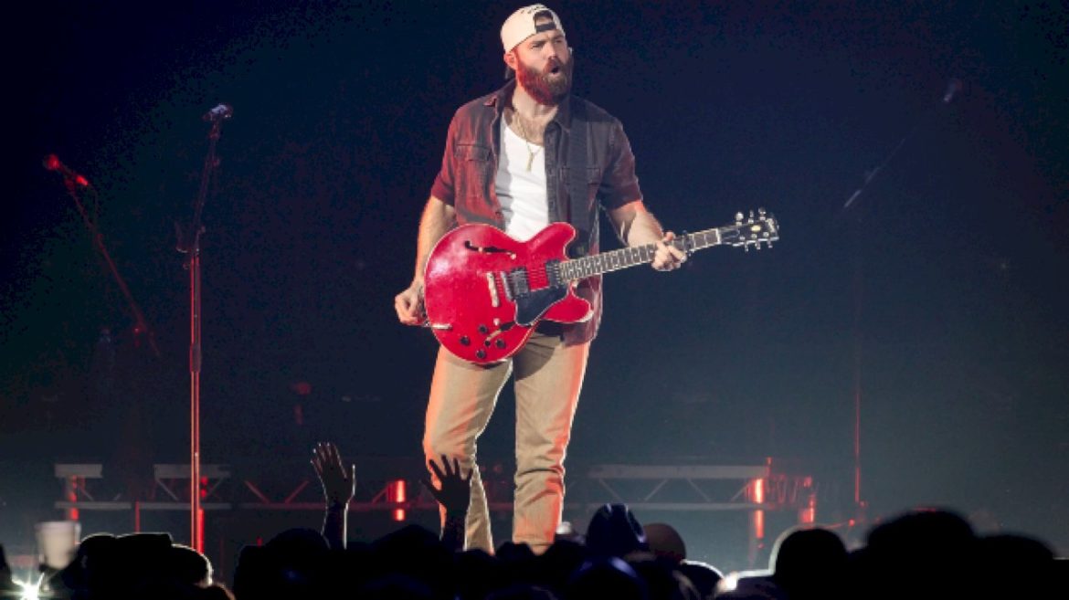 jordan-davis-plays-his-biggest-show-so-far-at-london’s-wembley-arena