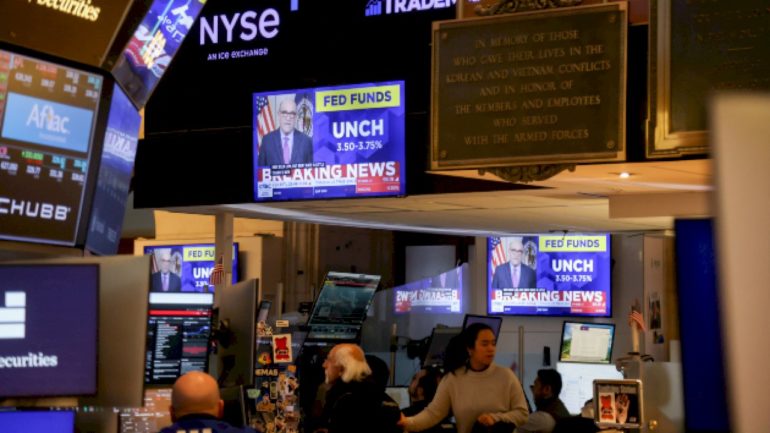 fed-holds-interest-rates-steady-in-1st-move-since-war-with-iran-spiked-oil-prices