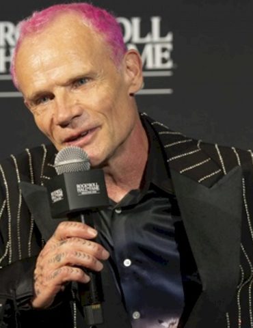 rhcp’s-flea-to-perform-on-‘﻿the-tonight-show’