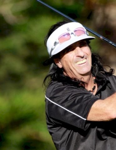 play-18:-alice-cooper-debuts-new-golf-apparel-collection