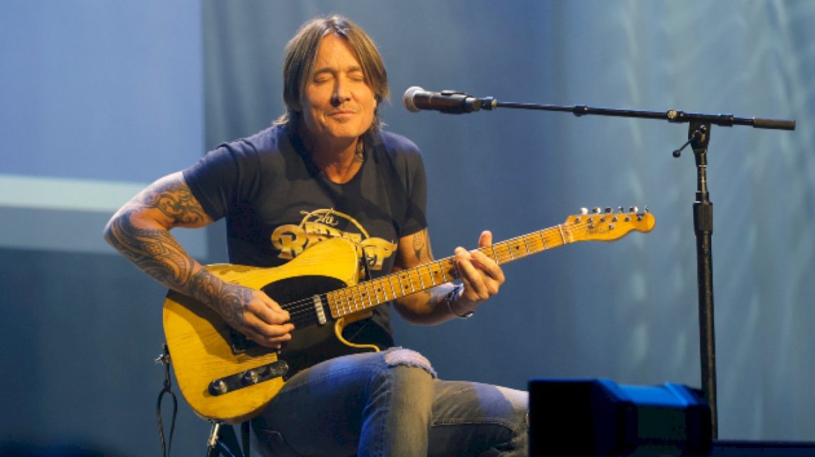 keith-urban-is-an-‘angel-among-us’-as-he-works-on-a-yacht-rock-record