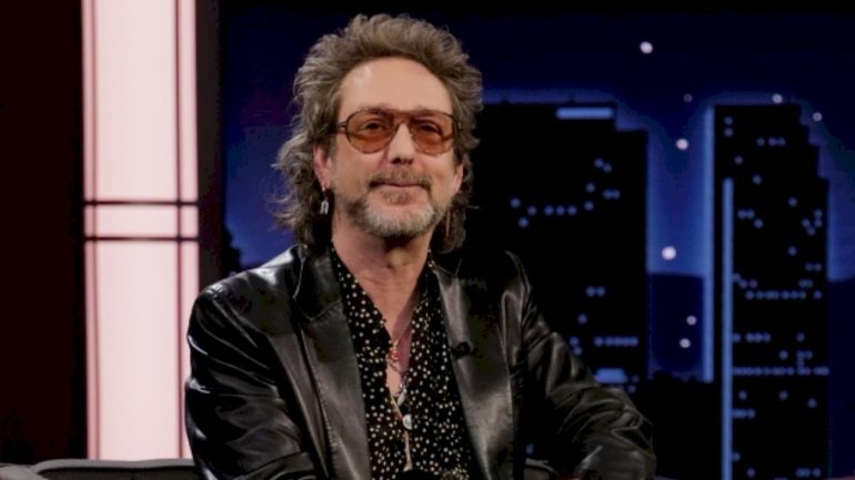 chris-robinson-picks-the-black-crowes-song-that-will-stand-the-test-of-time